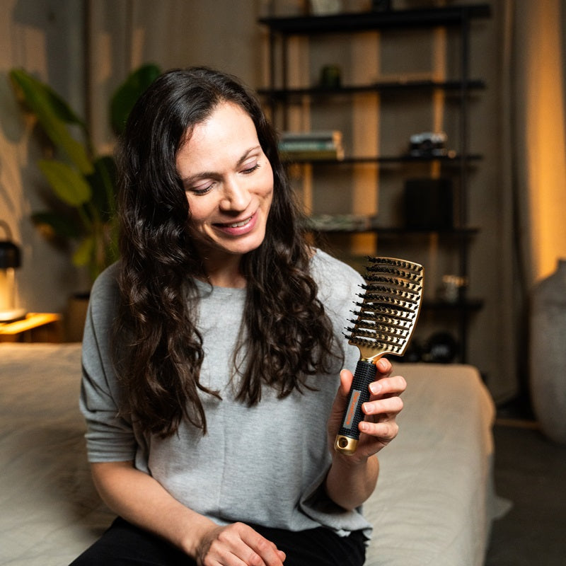 Curved Brush Pro - Hårbørste med Vildsvinehår